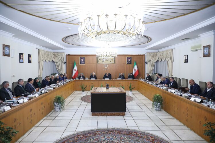 بهبود معیشت مردم دراولویت همه بخش ها باشد