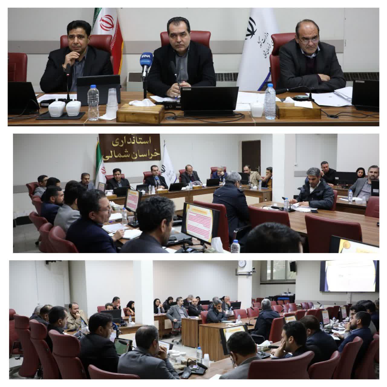 توزیع کالاهای اساسی با قیمت مصوب تاکید شد .